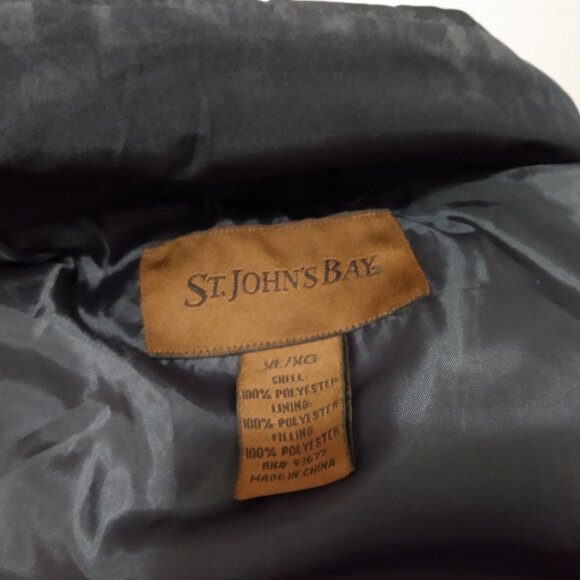 St. Johns Bay Men's Black Puffer Vest Size XL - Picture 8 of 9